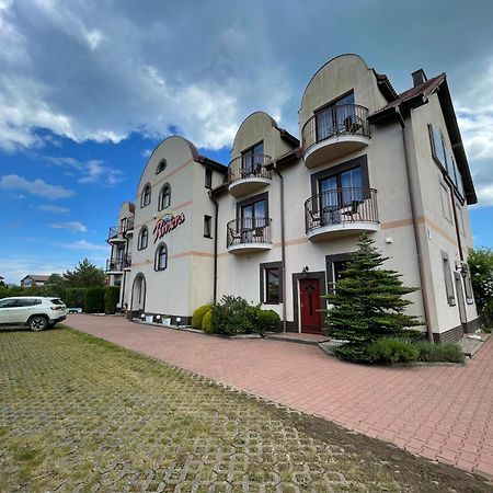 Riviera -Adults Only Villa Ревал Екстериор снимка