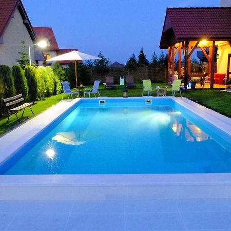 Riviera -Adults Only Villa Ревал Екстериор снимка