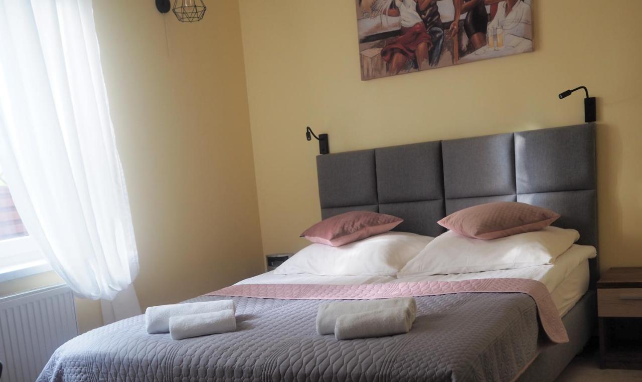 Riviera -Adults Only Villa Ревал Екстериор снимка