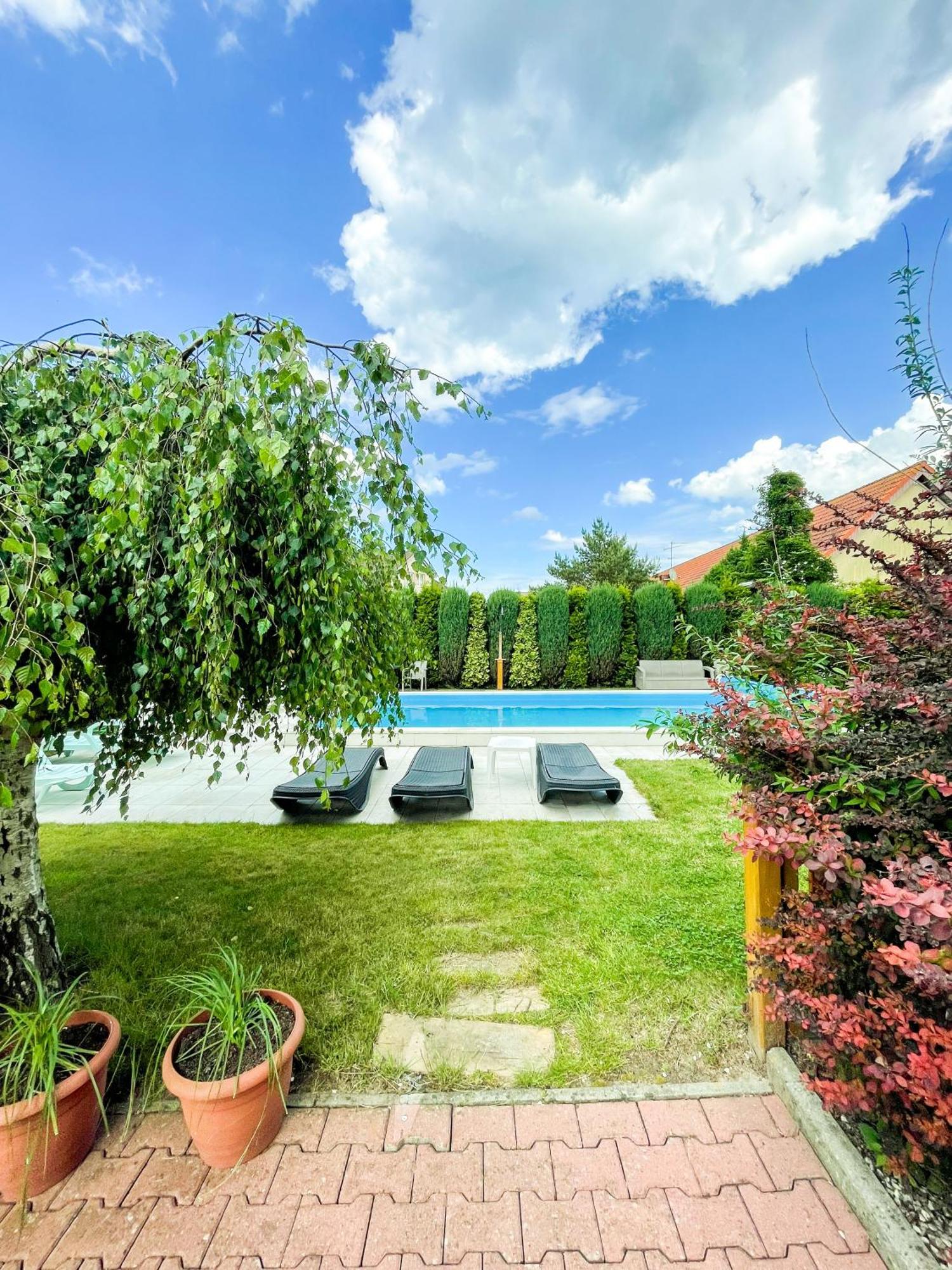 Riviera -Adults Only Villa Ревал Екстериор снимка