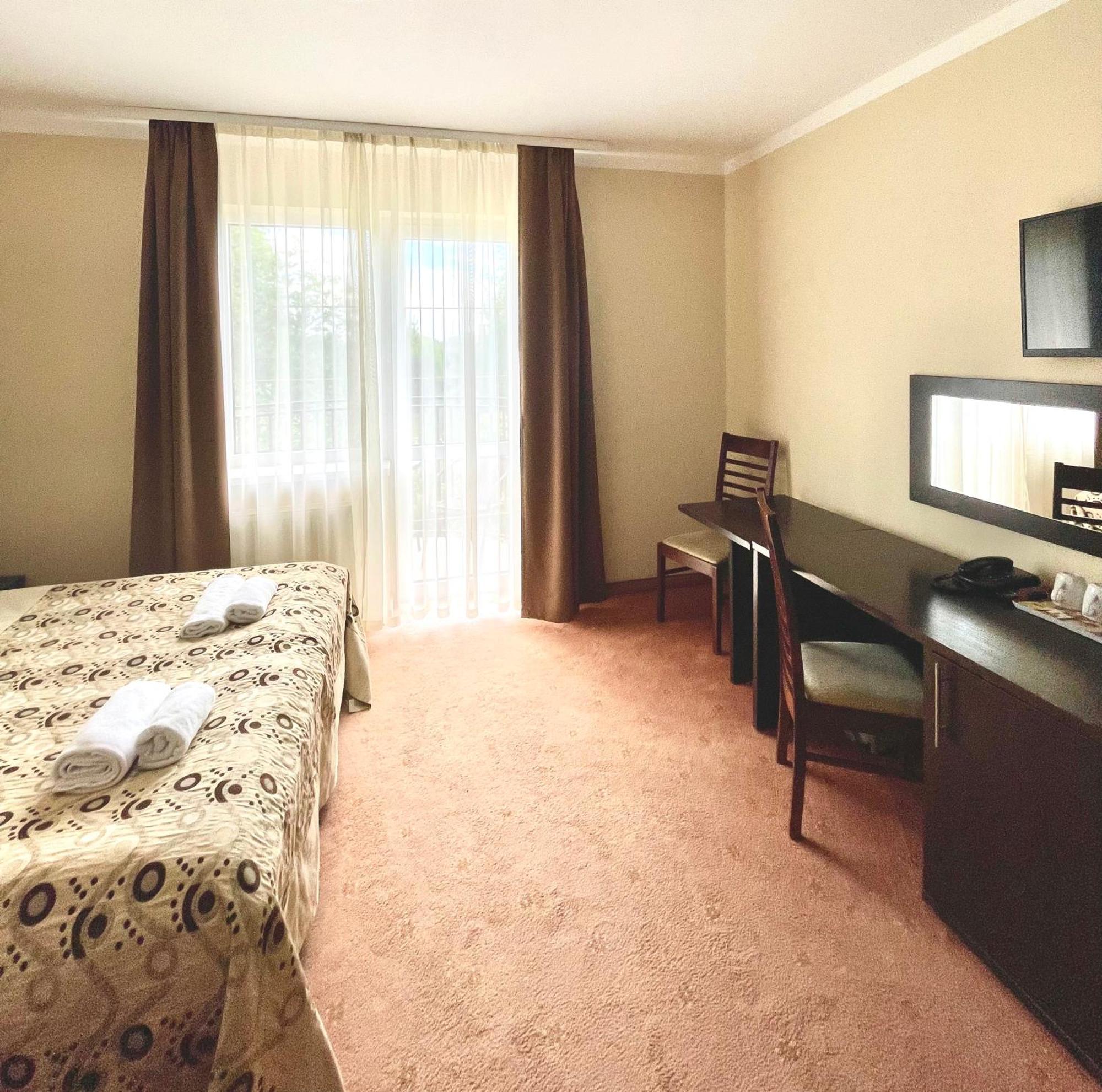 Riviera -Adults Only Villa Ревал Екстериор снимка