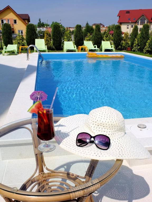 Riviera -Adults Only Villa Ревал Екстериор снимка